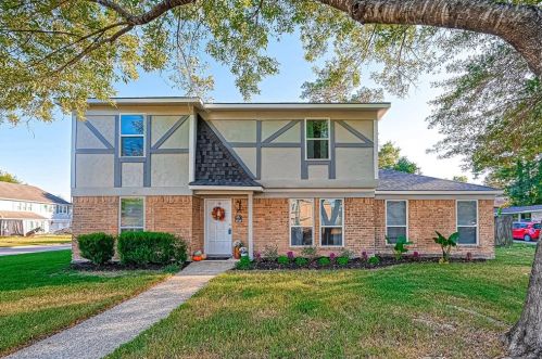 5726 Enchanted Timbers Dr, Humble, TX 77346-1943