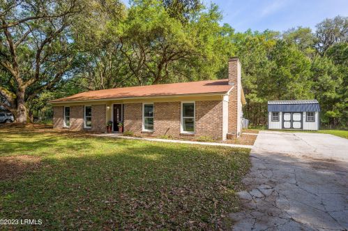 3043 Huron Dr, Beaufort, SC 29902-5857
