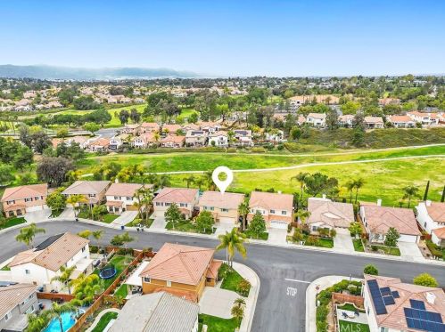 42089 Delmonte St, Temecula CA  92591-7921 exterior