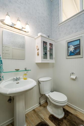 858 Sanel Dr, Ukiah CA  95482-9604 exterior