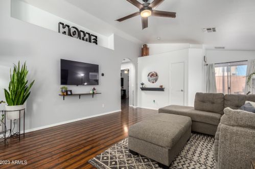 16612 19th Pl, Phoenix AZ  85022-6258 exterior