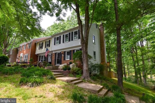 5640 Kirkham Ct, Springfield VA  22151-1709 exterior