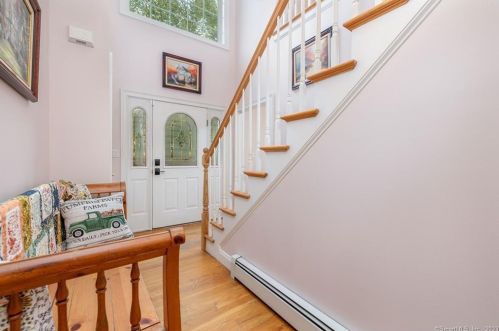 93 Deer Run Dr, Colchester CT  06415-1806 exterior