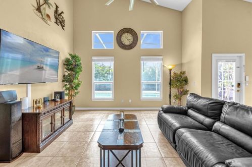 418 Riggs Cir, Davenport FL 33897-6007 exterior