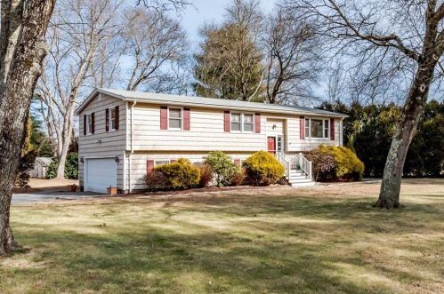 3955 Kingstown Rd, Richmond, RI 02892-1436