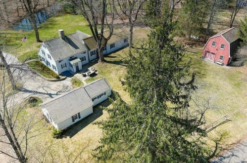 39 Cedar Ln, Ridgefield CT  06877-5301 exterior