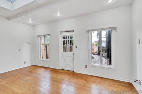 232 Rios Ave, Solana Beach CA  92075-1240 exterior