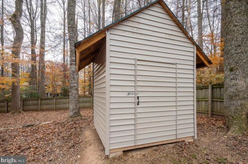 10917 Crestwood Dr, Spotsylvania VA 22553-1606 exterior