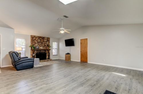 2854 Trailwood Dr, Palm Harbor FL  34684-3250 exterior