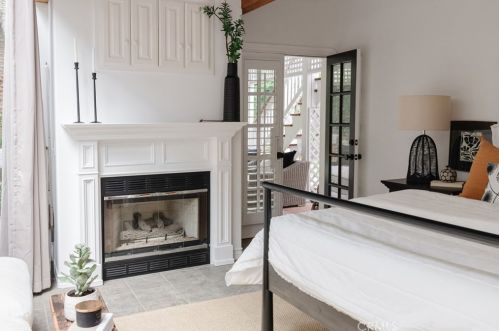 593 26th St, Manhattan Beach CA  90266-2208 exterior