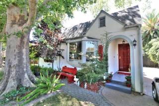 2590 18th St, Sacramento, CA 95818-2450
