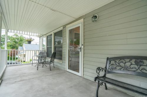 63 Entrance Way, Mahopac NY  10541-1328 exterior