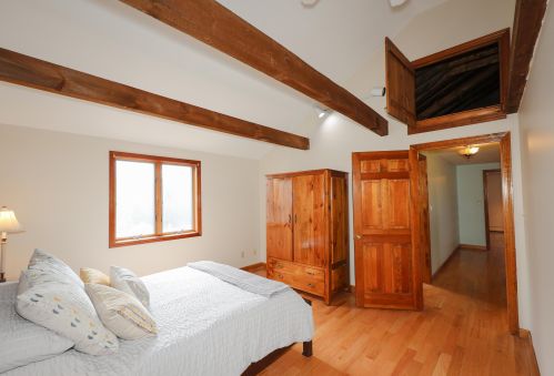 16 10th St, Kingston NH  03848-3717 exterior