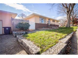 1984 Baker Ave, Akron, OH 44312-2245