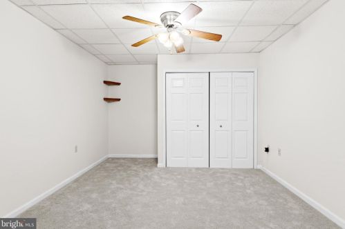 53 Bob White Dr, Harpers Ferry WV  25425-5810 exterior