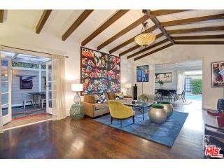 7560 Hawthorn Ave, Los Angeles, CA 90046-2858