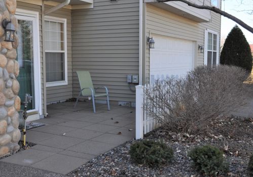 1891 Bluestem Ln, Saint Paul, MN 55126-5018