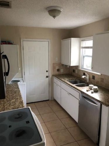 2800 Bewick St, Fort Worth TX  76109-3031 exterior