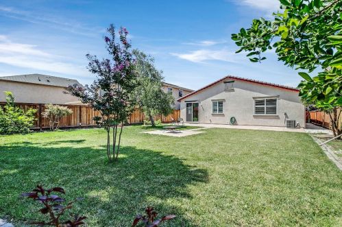 16278 Prairie Fire Ct, Lathrop CA  95330-8963 exterior
