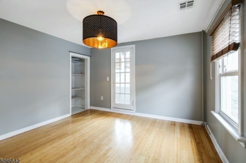 198 Forest St, Montclair NJ  07042-3906 exterior
