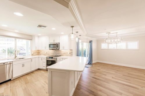 1590 Sandpiper St, Naples, FL 34102-1500