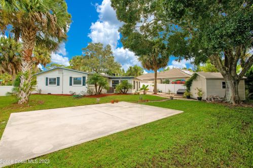 402 Ash St, Sebastian FL  32958-4308 exterior