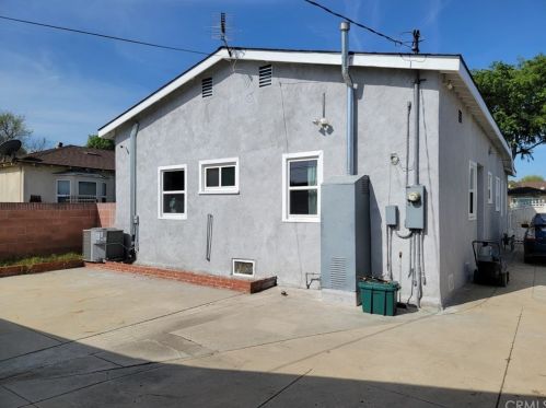 8170 San Luis Ave, South Gate CA 90280-4740 exterior