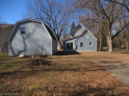 1336 4th St, Grey Cloud Island, MN 55071-1618