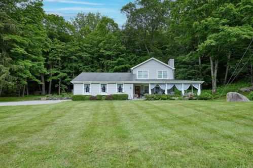 262 Old Route 55, Poughquag, NY 12570-5822