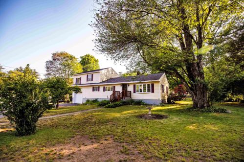 79 Millville St, Salem, NH 03079-2621
