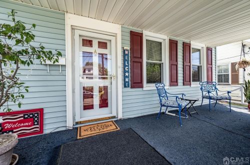 505 Walnut St, Green Brook, NJ 08812-1401