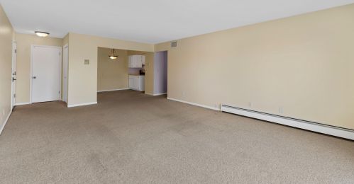 7530 Port Washington Rd, Milwaukee WI  53217-3421 exterior
