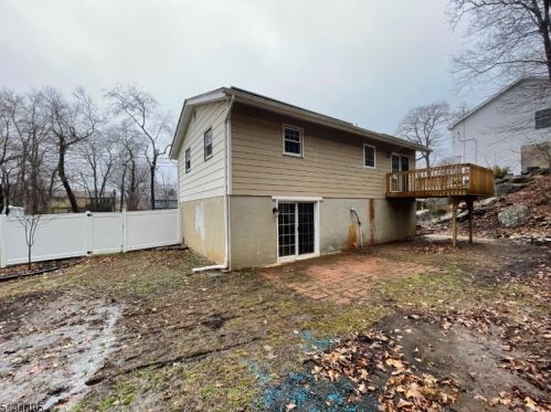 23 Fordham Trl, Hopatcong NJ  07843-1720 exterior