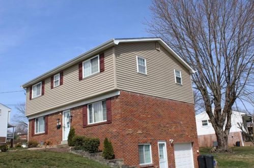 3041 Valjo Dr, New Kensington, PA 15068-3420