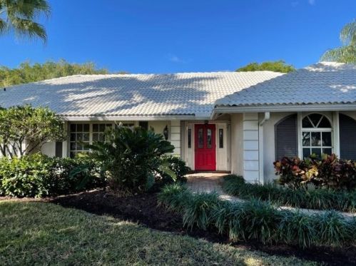 10827 Gleneagles Rd, Boynton Beach, FL 33436-4820
