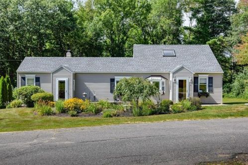 19 Starfire Ave, Templeton, MA 01468-1225