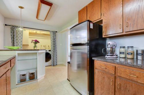 1054 Jenevein Ave, San Bruno CA  94066-4237 exterior