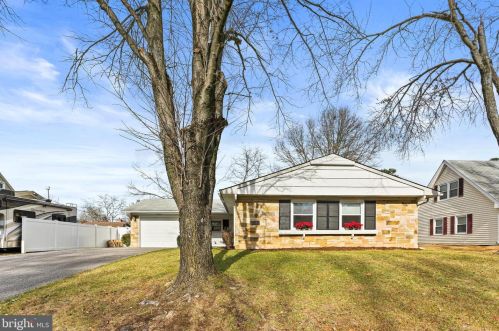 12202 Millstream Dr, Bowie, MD 20715-1560