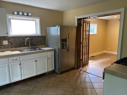 513 Pennsylvania Ave, Hermitage PA  16121-1853 exterior