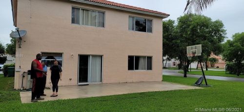 11360 20 St, Hollywood FL 33029-5237 exterior