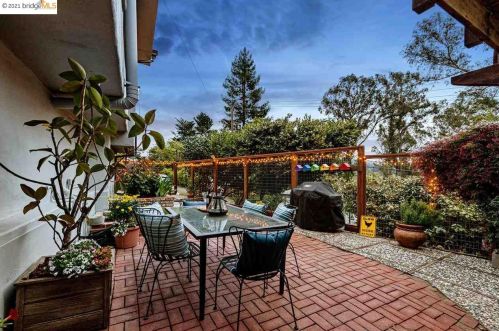 6730 Heartwood Dr, Oakland CA  94611-2337 exterior