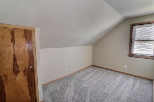 1240 Marian Ln, Green Bay WI  54304-2338 exterior