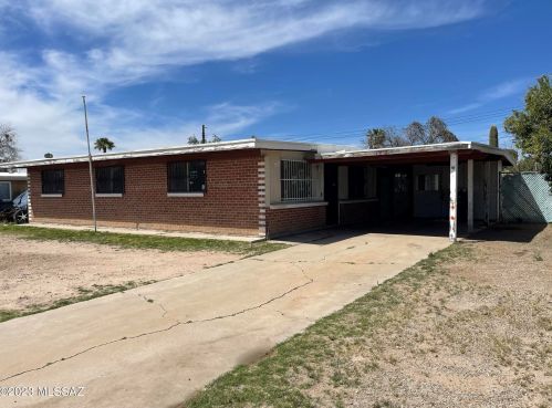 1110 Farr St, Tucson, AZ 85705-3416