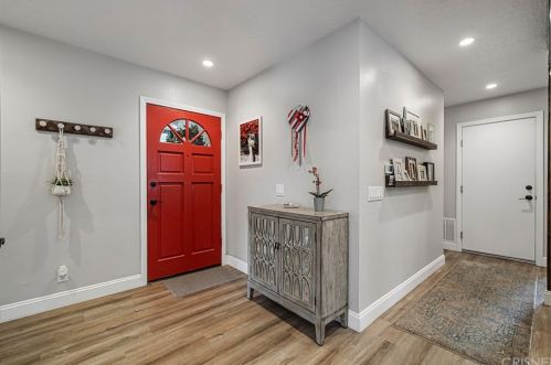 2618 Reservoir Dr, Simi Valley, CA 93065-1331