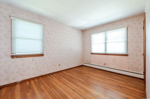 620 Dyre Ave, West Islip NY  11795-3312 exterior