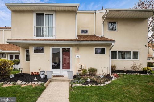 501 Hemlock Cir, Lansdale, PA 19446-6030