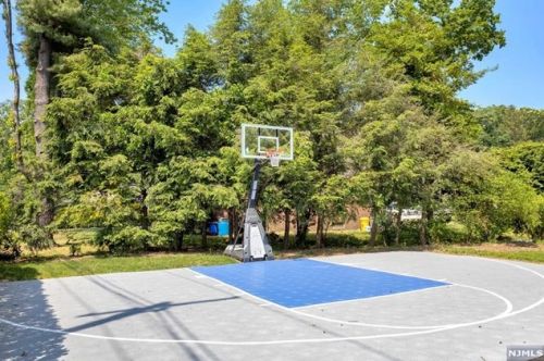 1663 River Rd, Teaneck NJ  07666-2259 exterior