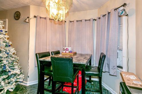 11581 Pkwy Dr, Floral Park NY  11003-3934 exterior