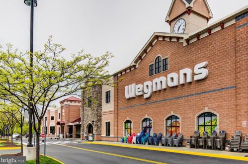 14800 Potomac Branch Dr, Woodbridge VA  22191-4056 exterior