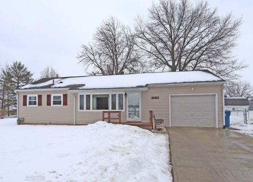 1018 London Ave, Marysville, OH 43040-8946